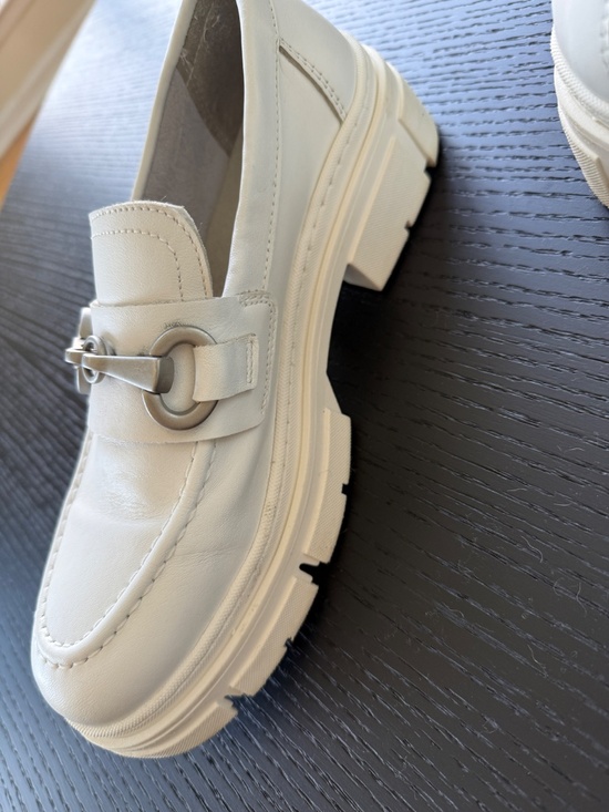 Tamaris White Leather Loafers – Women’s EU 40 US 9 - Picture 6 of 9